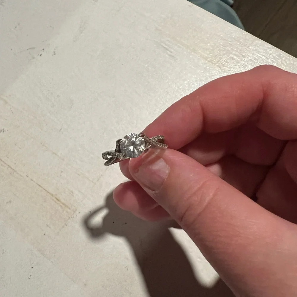 Twisted Pavé Sterling Silver Ring 💍 - Picture 6 of 7